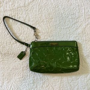 Coach wristlet Dark Moss Green